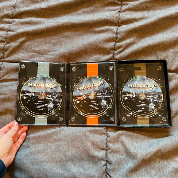 Entourage Seasons 1-4 on DVD HBO 2000s Drama LA Jeremy Piven Adrian Grenier - Picture 5 of 11